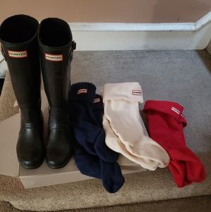Black Hunter Rain Boots and boot socks